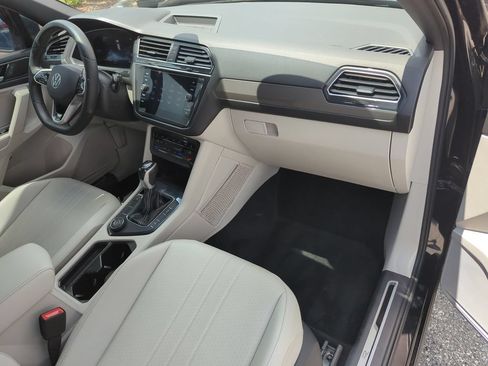 Used 2023 Volkswagen Tiguan SE R-Line AWD/4WD image 22