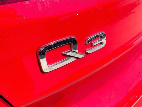 Used 2022 Audi Q3 2.0T Premium Plus AWD/4WD image 31