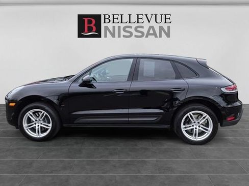 Used 2024 Porsche Macan AWD/4WD image 11