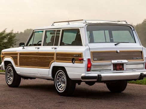 Used 1989 Jeep Grand Wagoneer AWD/4WD image 64