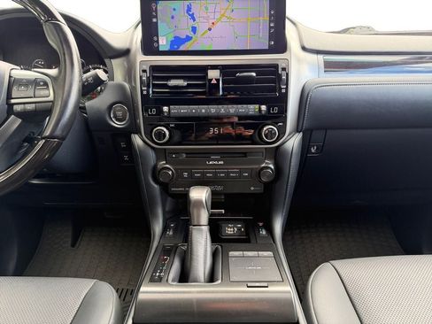 Used 2022 Lexus GX 460 Premium w/ Accessory Package AWD/4WD image 12
