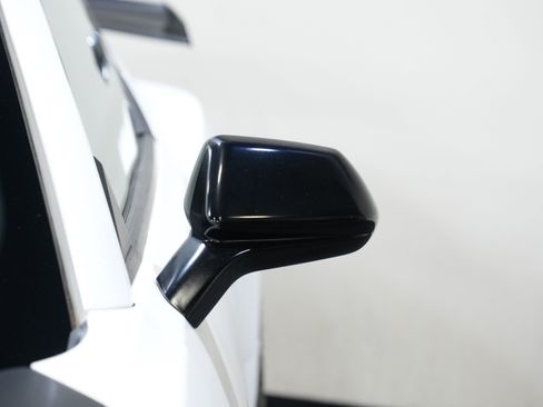Used 2018 Chevrolet Camaro ZL1 RWD image 11