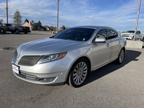 Used 2013 Lincoln MKS image 3