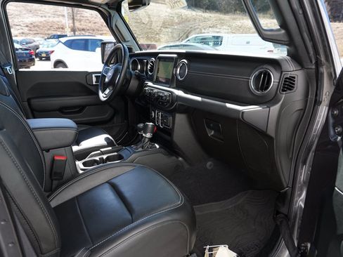 Used 2023 Jeep Wrangler Unlimited Sahara w/ Cold Weather Group AWD/4WD image 28
