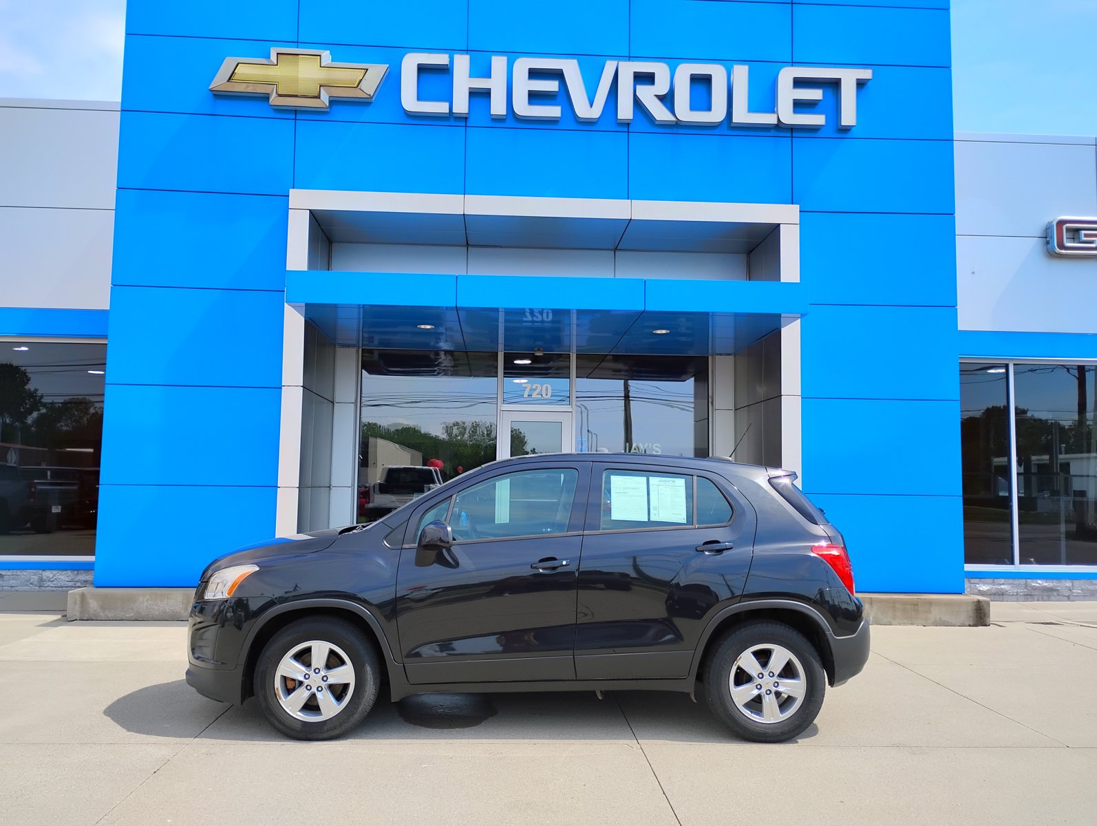 Used 2016 Chevrolet Trax LS w/ LPO, Cargo Package FWD image 11