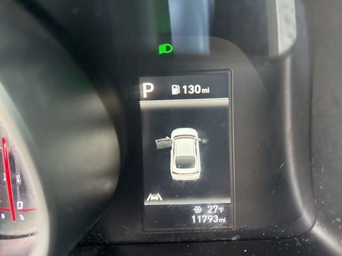 Certified 2023 Hyundai Elantra SEL w/ Preferred Accessory Package image 7