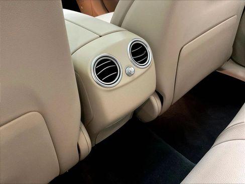 Used 2019 Mercedes-Benz GLC 300 image 18