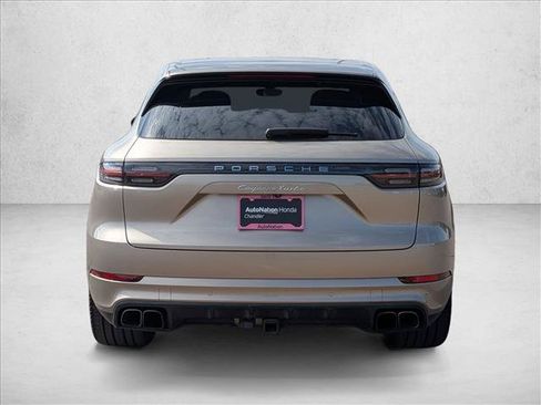 Used 2019 Porsche Cayenne Turbo AWD/4WD image 6