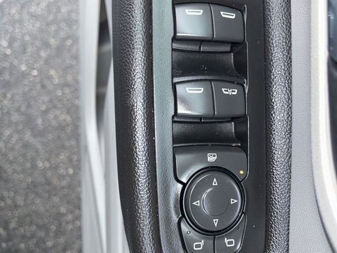 Used 2022 GMC Terrain SLT w/ Infotainment Package II image 16