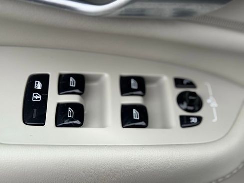 Used 2024 Volvo XC90 B6 Plus w/ Protection Package Premier image 23