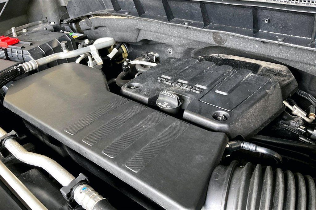 Used 2020 Chevrolet Silverado 1500 LT w/ Texas Edition RWD image 28
