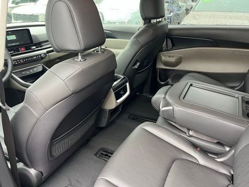New 2026 Kia Carnival LXS image 16