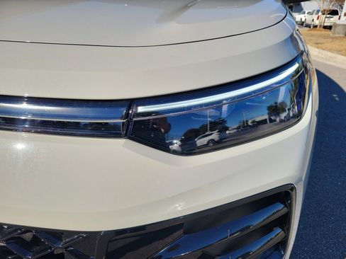 New 2026 Volkswagen Tiguan SE R-Line AWD/4WD image 26