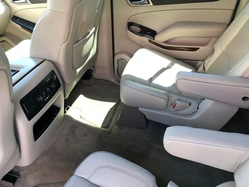 Used 2015 GMC Yukon XL Denali w/ Touring Package AWD/4WD image 38