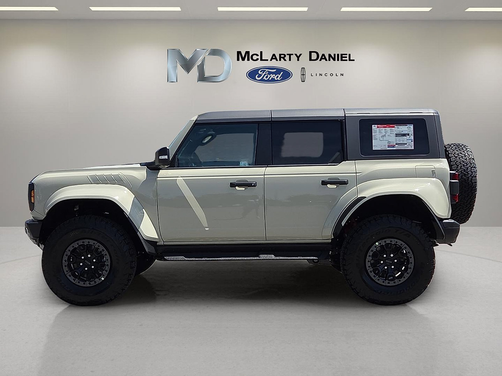 New 2026 Ford Bronco Raptor w/ Interior Carbon Fiber Pack AWD/4WD image 3