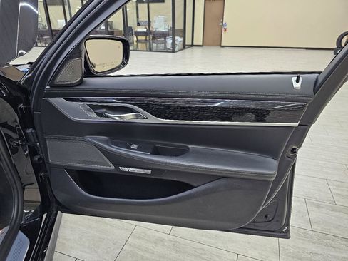Used 2018 BMW M760i xDrive AWD/4WD image 43
