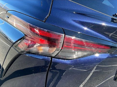 Used 2024 Toyota Sienna XLE image 29