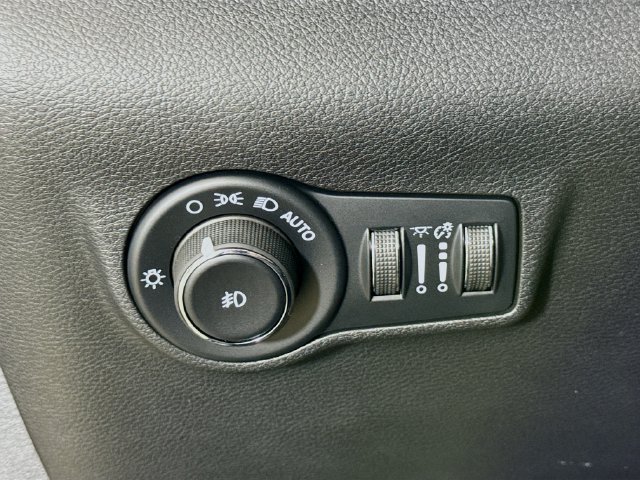 New 2026 Jeep Compass Latitude AWD/4WD image 10