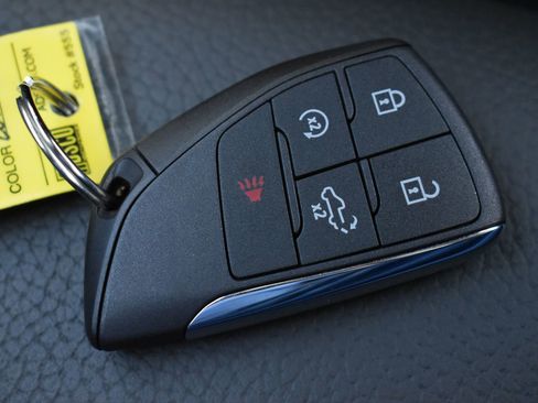 Used 2025 GMC Sierra 3500 Denali w/ Denali Reserve Package image 32