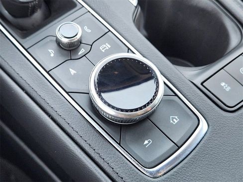 Used 2025 Cadillac XT4 Premium Luxury image 54