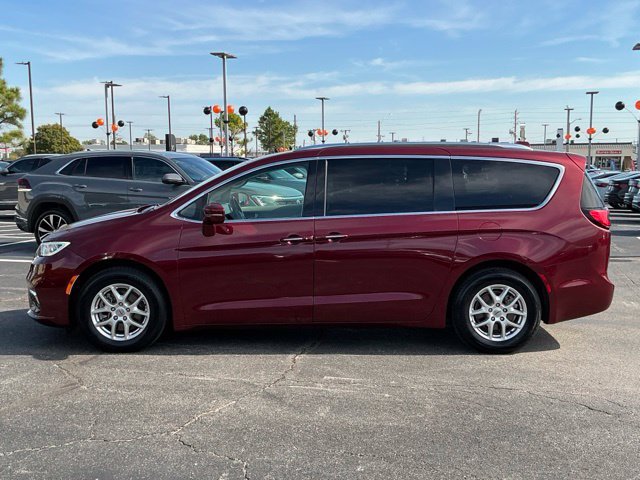 Used 2021 Chrysler Pacifica Touring-L FWD image 6