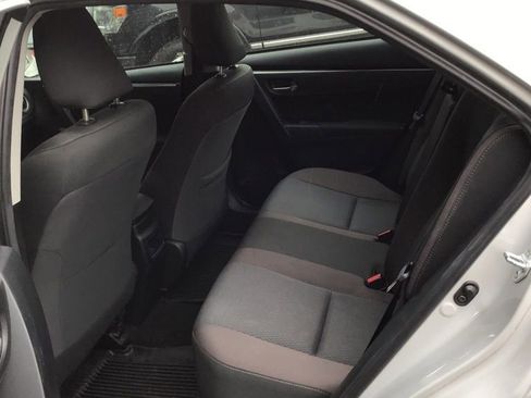 Used 2018 Toyota Corolla LE image 4