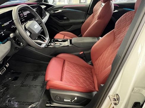 Certified 2025 Audi S6 e-tron Prestige w/ 21" Black Optic Package image 26