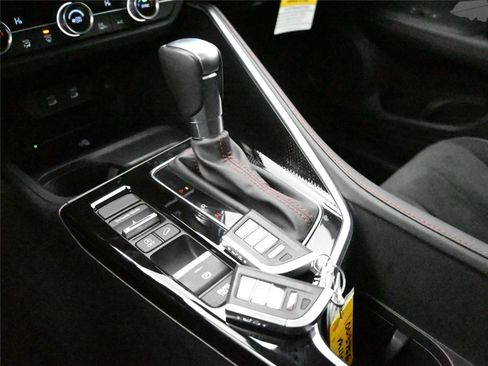 Certified 2025 Acura ADX A-Spec image 5