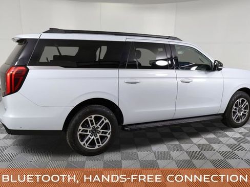Used 2025 Ford Expedition Max Active AWD/4WD image 5