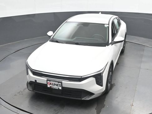 Used 2025 Kia K4 FWD image 36