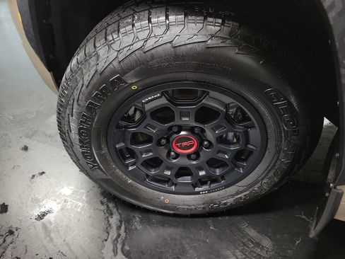 Used 2025 Toyota Sequoia TRD Pro AWD/4WD image 13