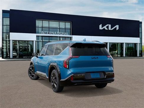 New 2026 Kia EV9 Land w/ Nightfall Edition Package image 4