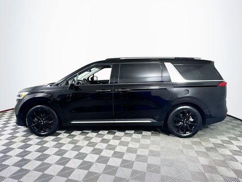 Used 2022 Kia Carnival SX FWD image 4
