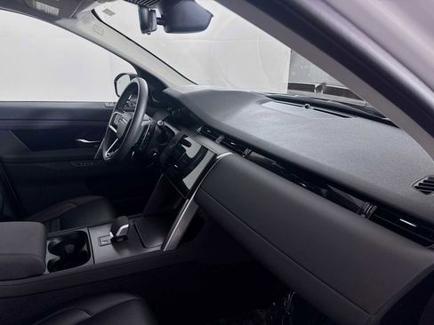 Used 2024 Land Rover Discovery Sport S image 31