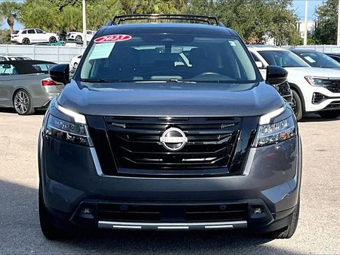 Used 2023 Nissan Pathfinder SL w/ Lighting Package (N92) image 10