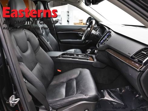 Used 2016 Volvo XC90 T6 Momentum w/ Momentum Plus Package AWD/4WD image 24