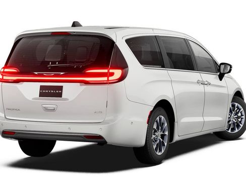 New 2027 Chrysler Pacifica Select AWD/4WD image 2