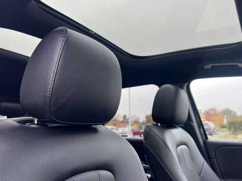 Used 2020 Mercedes-Benz GLB 250 4MATIC image 18