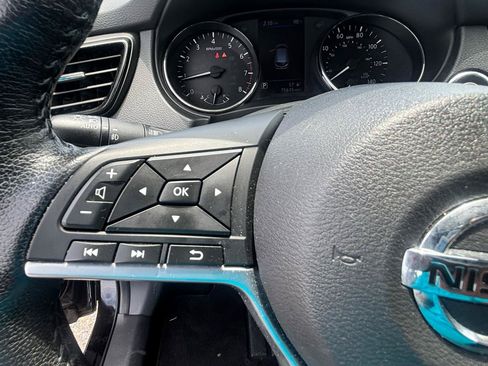 Used 2022 Nissan Rogue Sport SV w/ Technology Package AWD/4WD image 47