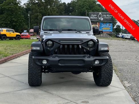 Used 2020 Jeep Gladiator Sport w/ Quick Order Package 24S image 2