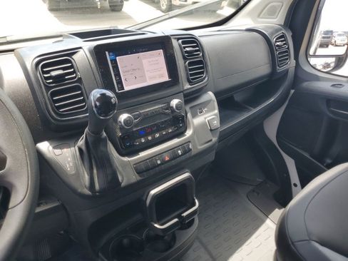 Used 2026 RAM ProMaster 2500 w/ Convenience Group FWD image 18