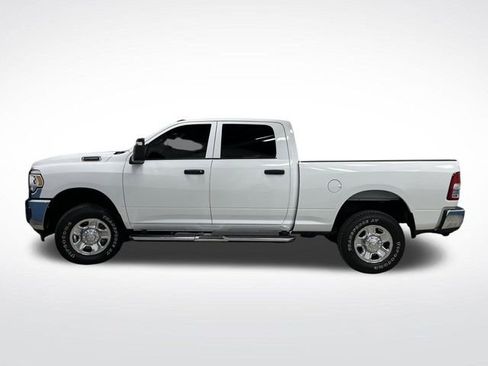 Used 2024 RAM 2500 Tradesman w/ Chrome Appearance Group image 11