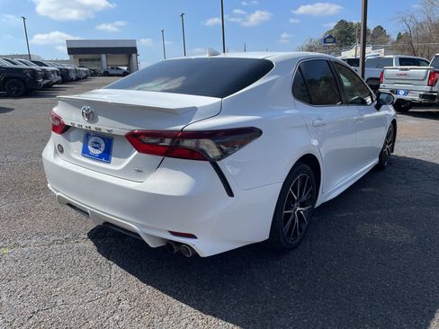 Used 2021 Toyota Camry SE image 5