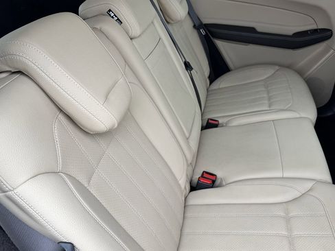 Used 2019 Mercedes-Benz GLE 400 4MATIC image 29