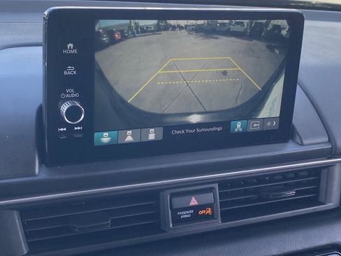 Certified 2024 Honda Pilot Touring image 25