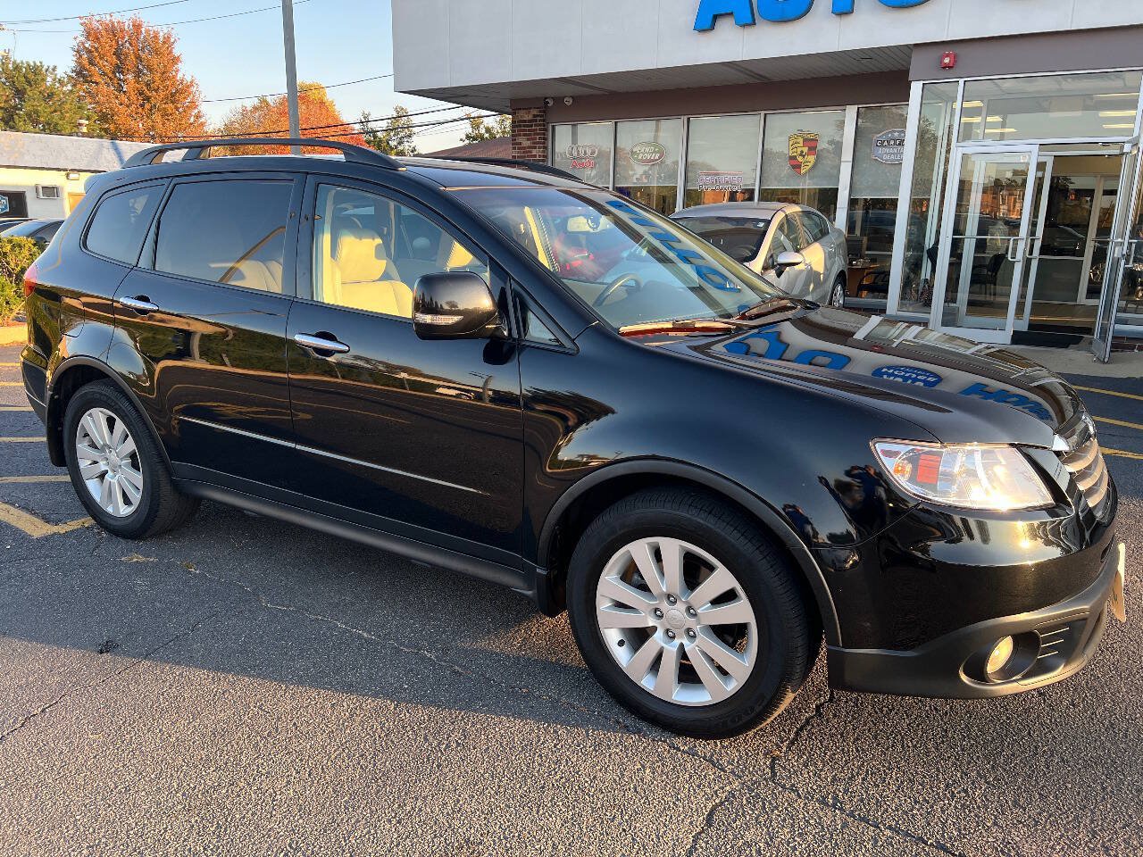 Used 2012 Subaru Tribeca Limited w/ PWR Moonroof Pkg AWD/4WD image 4