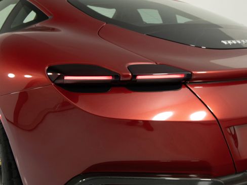 Certified 2022 Ferrari Roma image 13