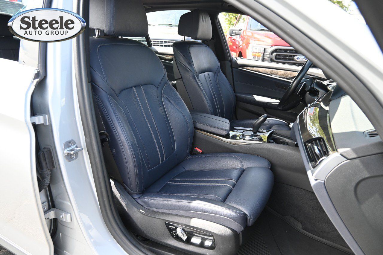 Used 2017 BMW 540i RWD image 25