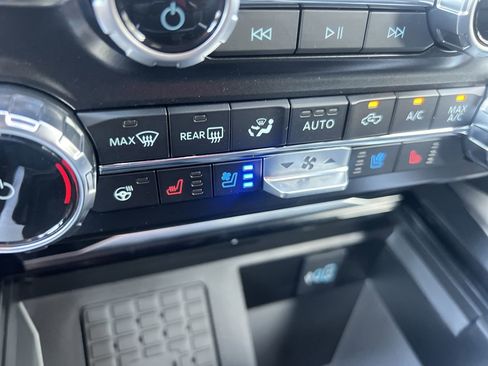 New 2026 Ford F250 Platinum w/ FX4 Off-Road Package image 26