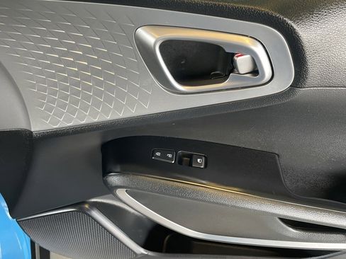 Used 2024 Kia Soul LX image 24